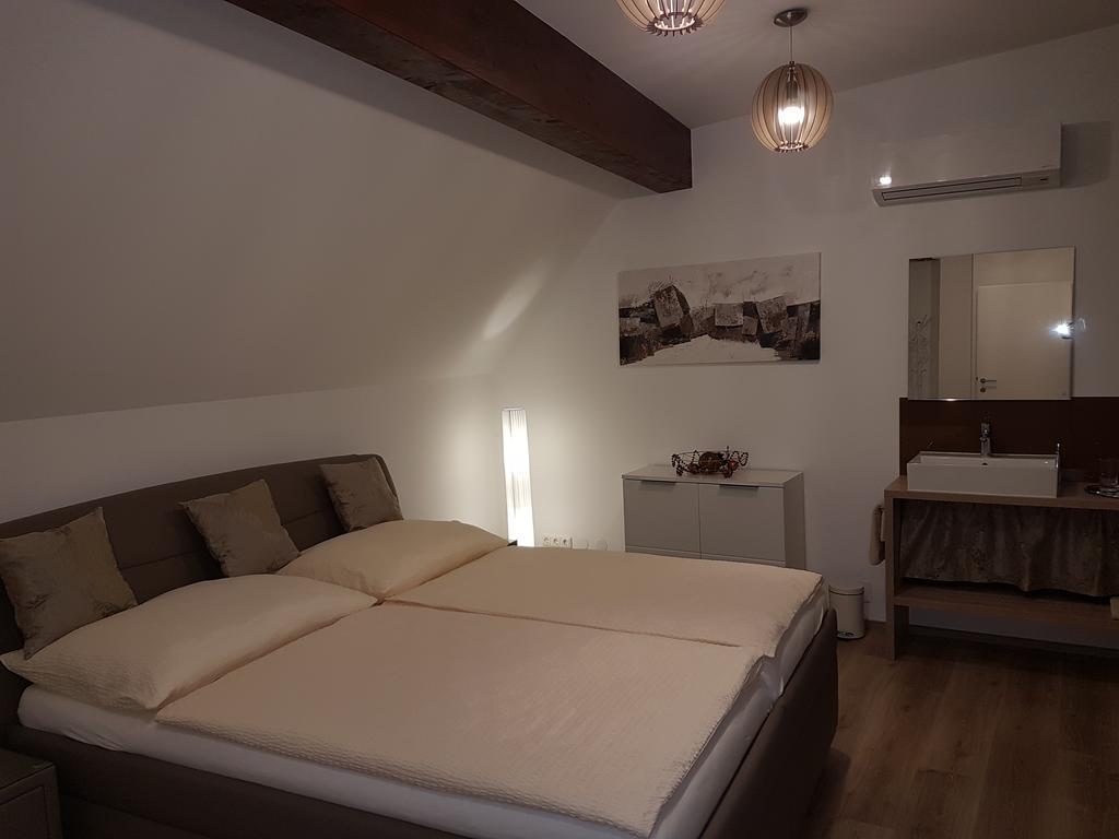 Penthouse Griemann 2 Fuer Max 4 Personen Mit Eigener Grosser Dachterrasse Zum Relaxen! Illmitz Exterior foto