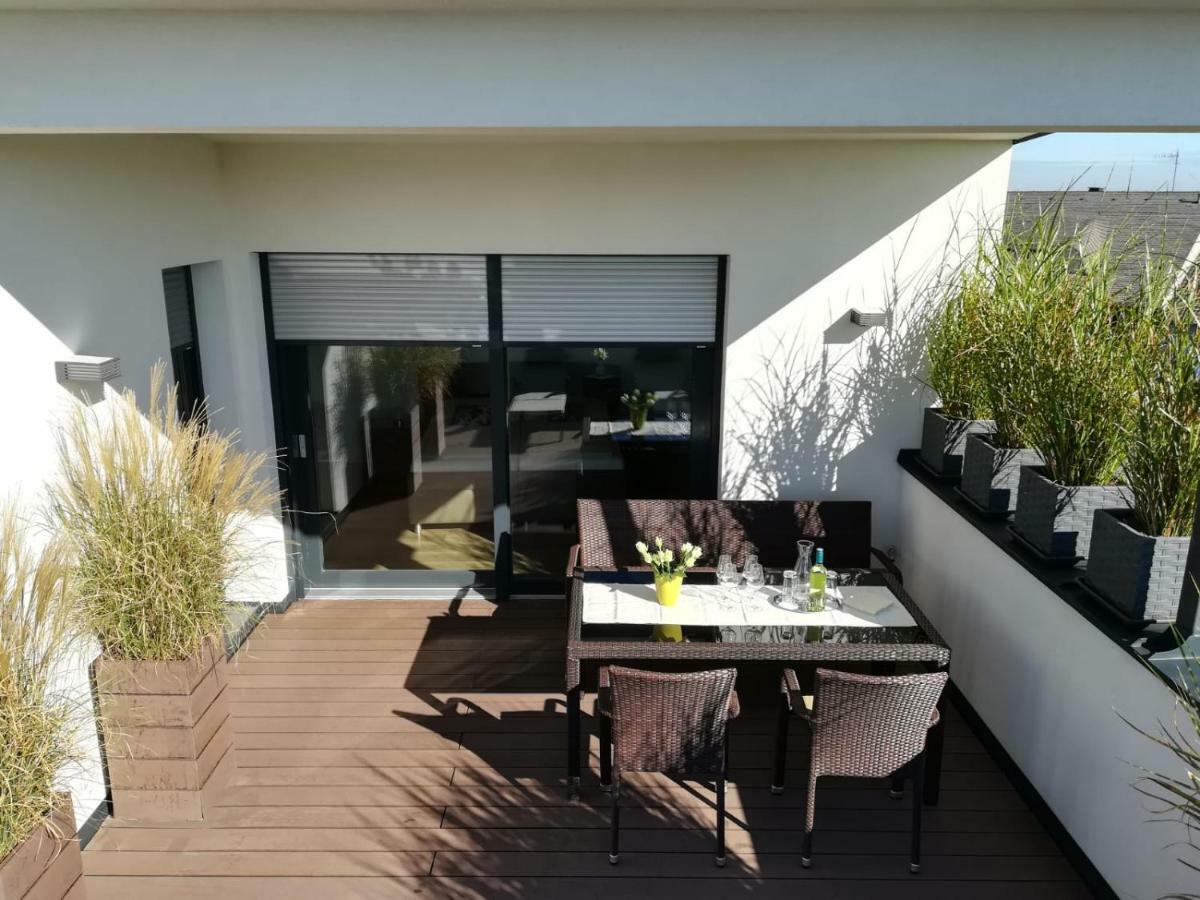 Penthouse Griemann 2 Fuer Max 4 Personen Mit Eigener Grosser Dachterrasse Zum Relaxen! Illmitz Exterior foto